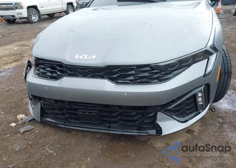 2025 Kia K5 Gt-Line z USA, uszkodzony, nr VIN KNAG64J75S5359461